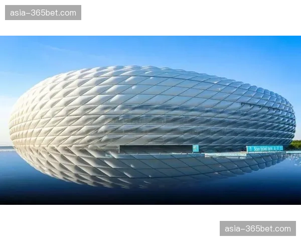 慕尼黑安联球场测试新型入场闸机，支持数字球票与身份证件一秒核验